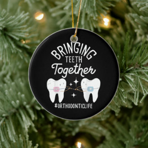 Tanden bij elkaar brengen - orthodontist keramisch ornament