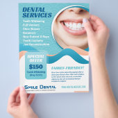 Tandheelkundige diensten met speciale aanbieding F Flyer (Hand)