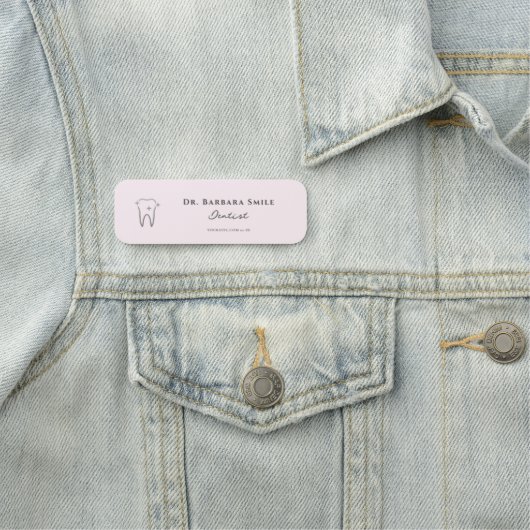 Tandheelkundige esthetische tand roze zacht minima naamplaatje (In situ)
