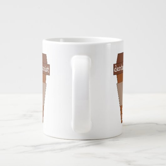  tandheelkundige verzorger met koffie grote koffiekop (Achterkant)