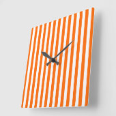 Tangerine Moderne Stripes Vierkante Klok (Hoek)
