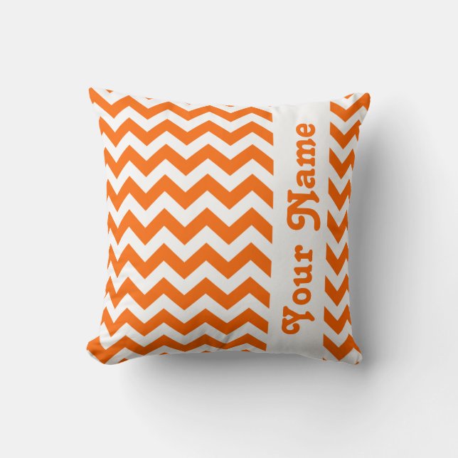 Tangerine Safari Chevron met aangepaste tekst Kussen (Voorkant)