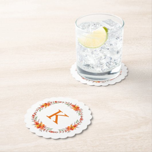 Tangerine Sinaasappel Floral Wreath Monogram Wedde Kartonnen Onderzetters (Insitu)