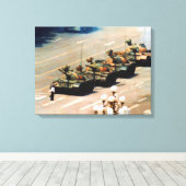 Tank Man verpakt Canvas (Insitu (Houten vloer))