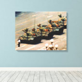 Tank Man verpakt Canvas Afdruk (Insitu (Houten vloer))