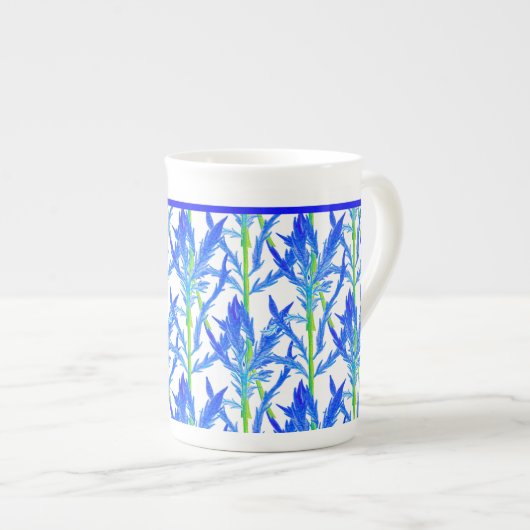 Tansy (L) op een Bone China Mok (Voorkant rechts)