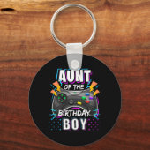 Tante jongen die videospel speelt sleutelhanger (Voorkant)