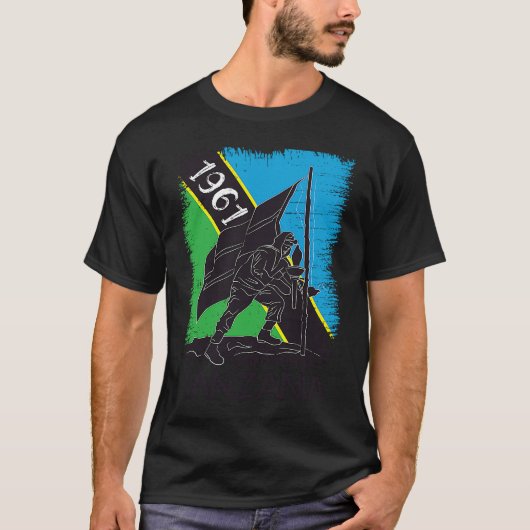 Tanzaniaanse Pride Kili Mountain Flag Hoisting T-shirt (Voorkant)