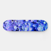 Tanzaniet hydrangeas, blauwe paarse magenta bloeme skateboard (Horizontaal)