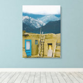 Taos Pueblo New Mexico Sangre de Cristo Mountains Canvas Afdruk (Insitu (Houten vloer))