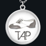 Tap Shoe Tapper Dance Teacher Dancer Tapdance Gift Zilver Vergulden Ketting<br><div class="desc">Voorziet een originele illustratie van een zwart-witte oxford-stijl tapdansschoen. Ideaal voor je favoriete dansleraar,  studioeigenaar of tapper! Zie je niet wat je zoekt? Hulp nodig bij aanpassingen? Klik op "rebeccaheartsny" (rechterbovenhoek) en "neem contact op met deze ontwerper" om iets te hebben dat alleen voor u is gemaakt!</div>
