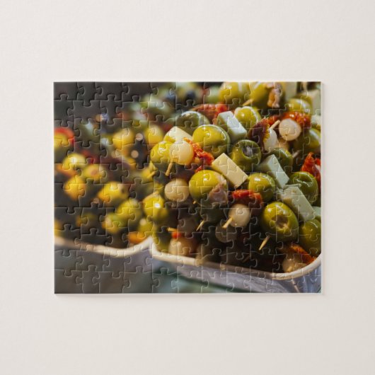 Tapas gemaakt met gevulde olijven legpuzzel (Horizontaal)