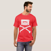 Tape & Crossbones Music Pirate Piracy Home Taping T-shirt (Voorkant volledig)