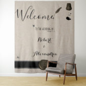 Tapestry met welkomsttekst voor bruiloft met ganze wandkleed (In situ)
