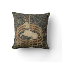  Tapestry Print Hunting Unicorn Pillow