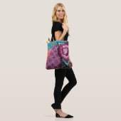 tapijt van rozen tote bag (Op model)