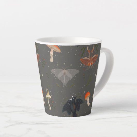 tapijtmot vlinderpatroon latte Mok (Rechterhoek)