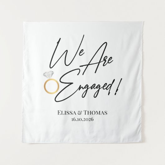 Tapiz We Are Engaged! Backdrop Wandkleed (Voorkant)