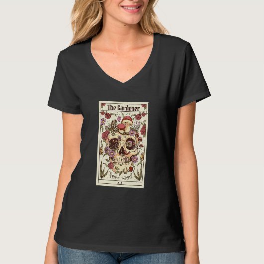 Taratcard The Gardener  Mystical and Whimsical T-shirt (Voorkant)
