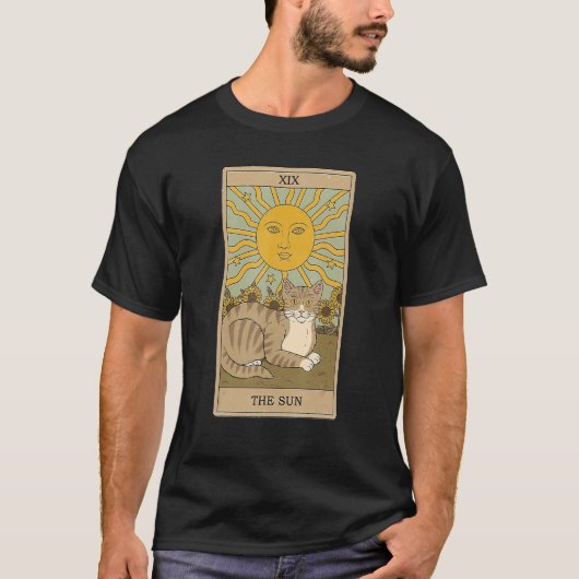 Tarot Kaart De Zon En Kat Kosmische Grafische Katt T-shirt (Voorkant)