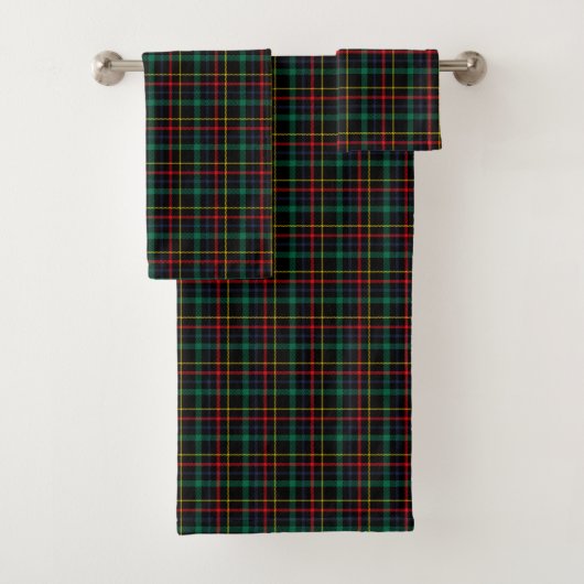 Tartan-patterned towel set with red, green, blue bad handdoek (Insitu)