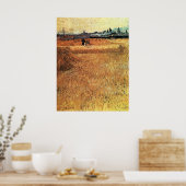 Tarweveld met een uitzicht van Arles van Gogh Poster (Keuken)