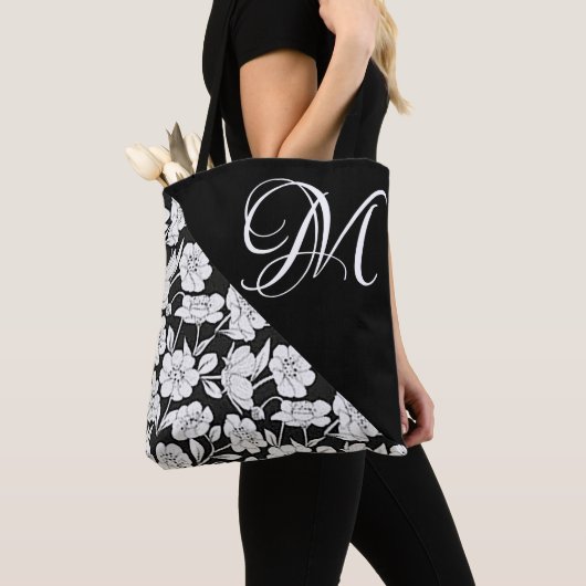 Tas “Flora met witte beginletter M” (Dichtbij)