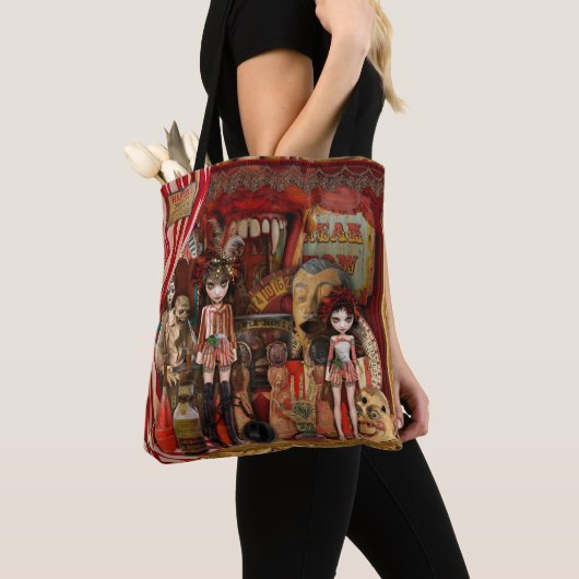 Tas kunsttas - freak show (Dichtbij)