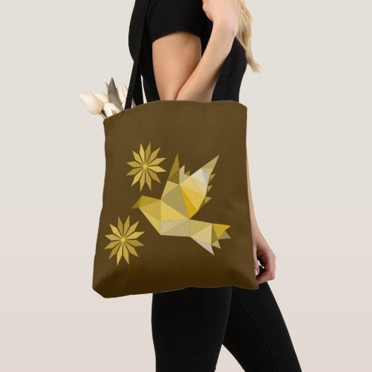 Tas met creatieve vogel met bloem (Dichtbij)