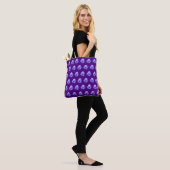 Tas met naadloos patroon van viooltje (Op model)