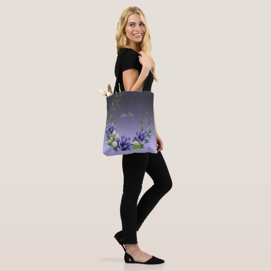 Tas met waterverf paarse bloemen (Op model)