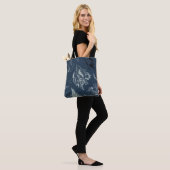 Tas van gomblad - blauw en bleek groen (Op model)