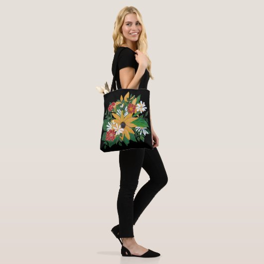 Tas zomerbloemen (Op model)