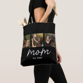 Tasje met tekst 'Mom Established Script Black 3 Ph Tote Bag (Dichtbij)