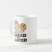 Tasked and Toasted | Werkplekchaos met Humor Koffiemok (Voorkant links)