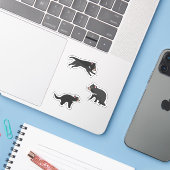 Tasmanian Devil Sticker (Laptop met iPhone)