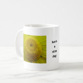 Tasse gelbe Margeritenblüte: heb een mooie dag Koffiemok (Voorkant links)