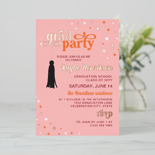 Tassel & Stars Roze Retro Script Afstudeerder Part Folie Uitnodiging (Staand Voorkant)