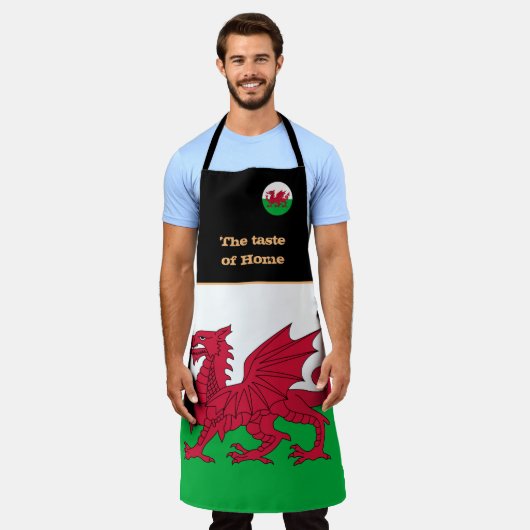 Taste of Home & Welsh Flag, Wales /Cymru Cooking Schort (Gedragen)