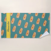 Tasty Hot Dog Cartoon Food - Jouw naam op een Strandlaken (Voorkant)