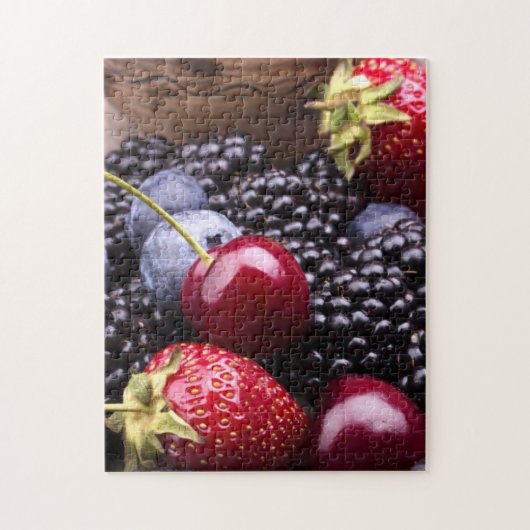 Tasty Summer Fruits on a Wooden Table Legpuzzel (Verticaal)
