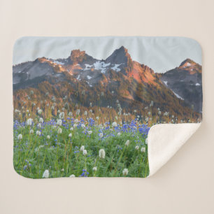 Tatoosh Range en wilde bloemen Mt. Rainier Sherpa Deken