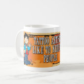 Tattoo artiest koffiemok (Voorkant links)
