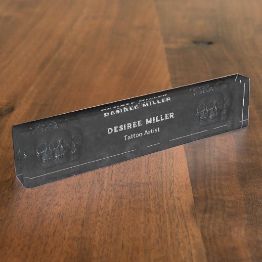 Tattoo Artist Goth Black Dark Academia Skulls Naambordje (Zijkant)