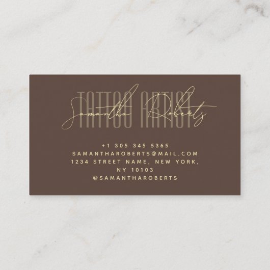 Tattoo artist modern typography script brown visitekaartje (Achterkant)