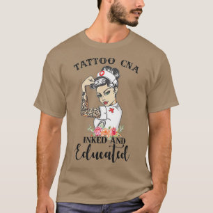 Tattoo CNA geïnkt en onderwezen sterke vrouwelijke T-shirt