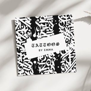 Tattoo stijl kalligrafie zwart-wit typografie vierkante visitekaartje