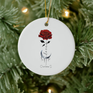 Tattoo-stijl rode roos en halve maan met "liefde" keramisch ornament