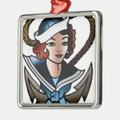 tattoo voor  zeezeilmeisje metalen ornament (Links)