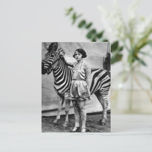 Tattooed Circus Lady en Zebra Briefkaart (Staand voorkant)